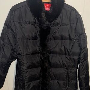Oscar de la Renta Women's Black Faux Fur Trim Puffer Jacket with down. XL